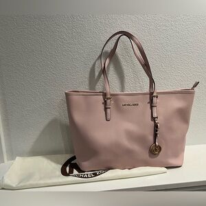 Michael Kors Jet Set Travel Tote NEW